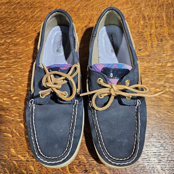 Sperry Navy and Plaid Boat Shoes 9 - Picture 9 of 9